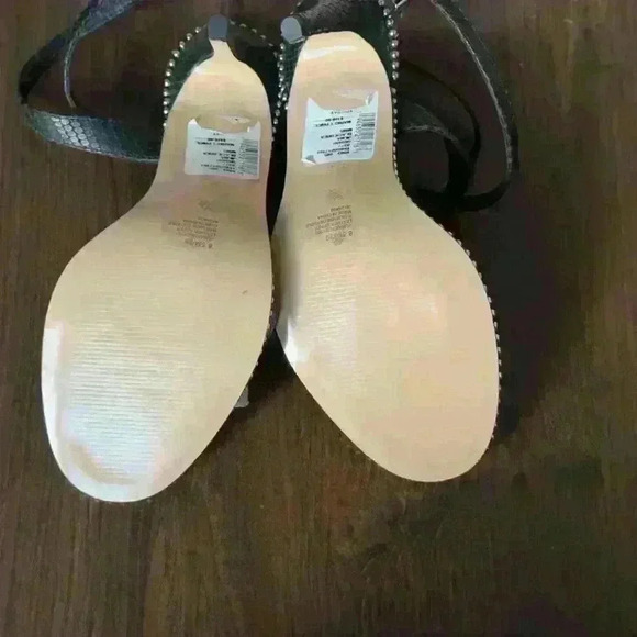 BCBGENERATION Jilma Ankle Strap Sandal color black size 8.5 - Picture 4 of 6